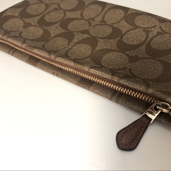Coach Monogram Canvas Large Wristlet - Picture 11 of 12
